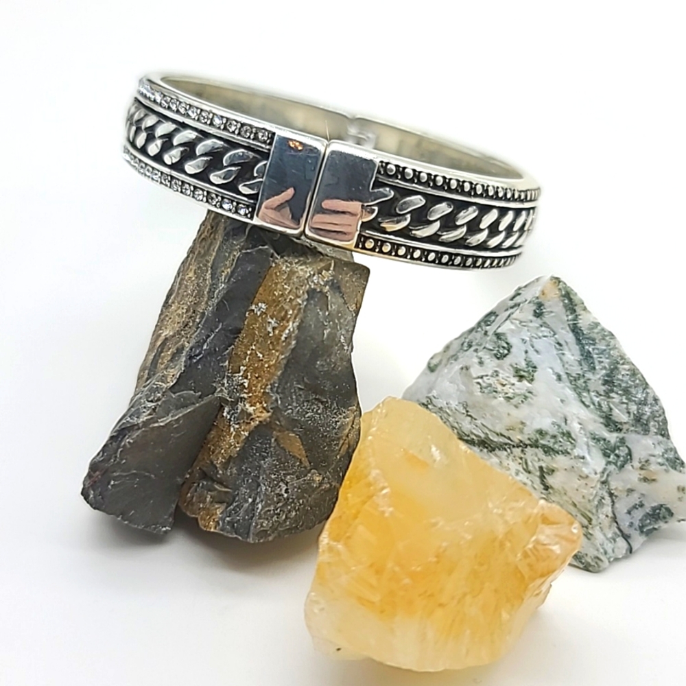 RARE $78 Brighton "Chain Reaction" Hinged Bangle w Dual Rows of Pavè Crystals 💎 - Picture 4 of 13